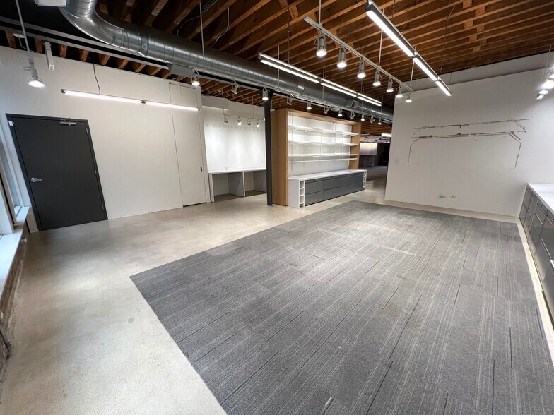 More Photos Of 108-110 W Kinzie St, Chicago Office Residential For Sale