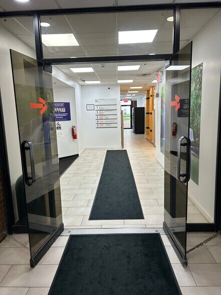 More Photos Of 163-03 Horace Harding Expy, Fresh Mdws, Fresh Meadows Office For Sale