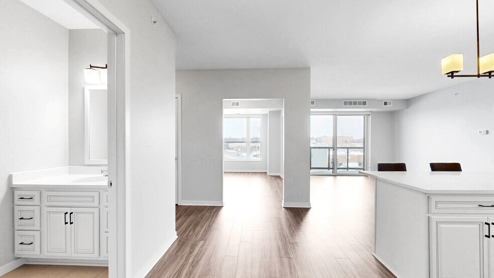 More Photos Of 1700 Plymouth Rd, Minnetonka Apartments For Lease