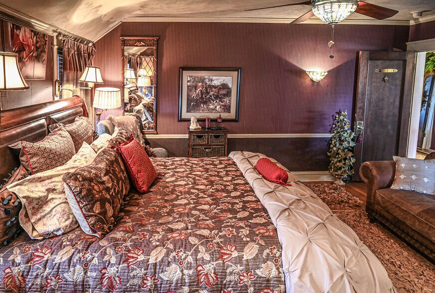 More Photos Of 1272 SW Fillmore St, Topeka Hospitality For Sale