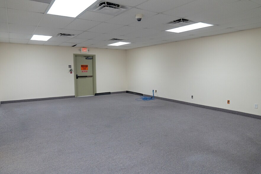 More Photos Of 1371 SW 8th St, Pompano Beach Warehouse For Lease