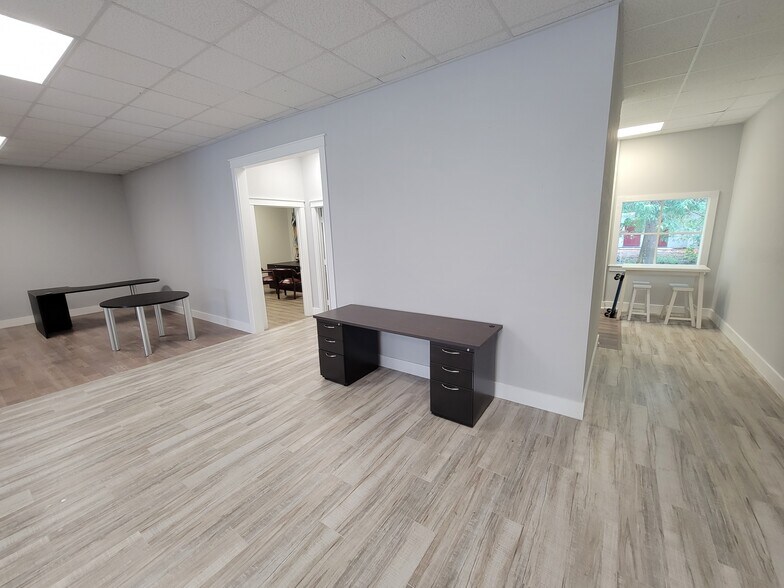 More Photos Of 9405 Cypress Lake Dr, Fort Myers Medical For Lease