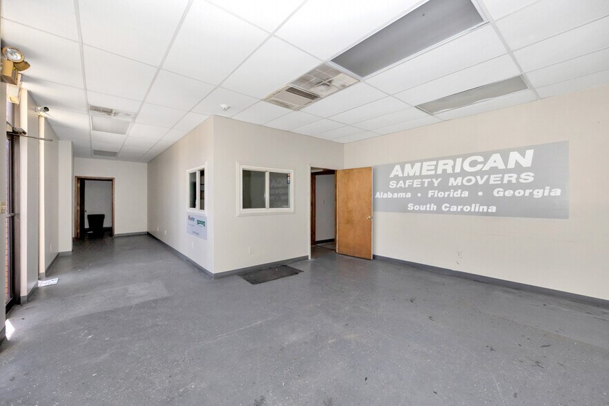 More Photos Of 3314 Highway 53, Huntsville Distribution For Lease