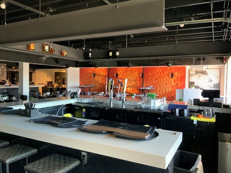 More Photos Of 5538 N 7th St, Phoenix Restaurant For Lease