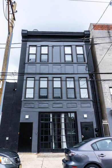Primary Photo Of 1016-1022 Buttonwood St, Philadelphia Office For Lease