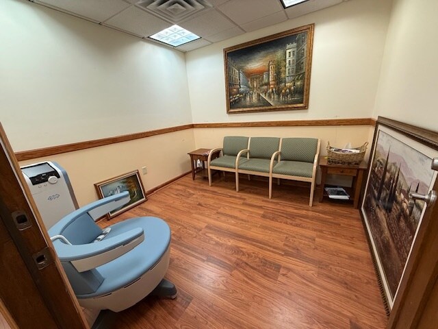 More Photos Of 225 State Highway 35, Red Bank Medical For Lease