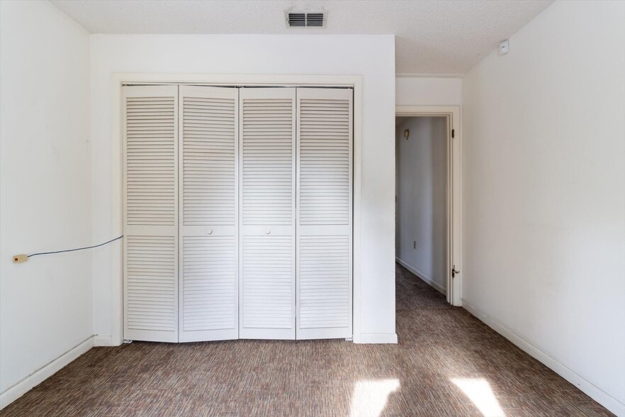 More Photos Of 2303 W Highway 44, Inverness Office For Sale