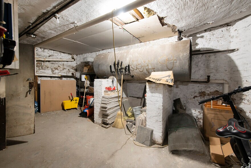 More Photos Of 137 Rivington St, New York Apartments For Lease