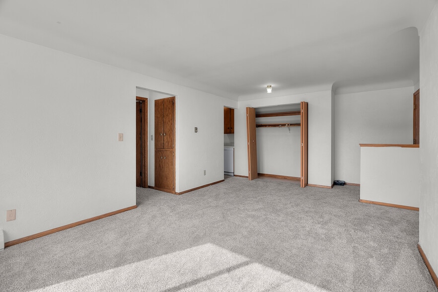 More Photos Of 1010 Lafond Ave, Saint Paul Apartments For Sale