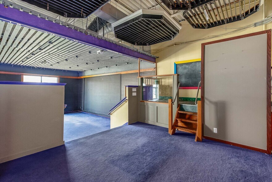 More Photos Of 120 Andover St, Danvers Freestanding For Lease