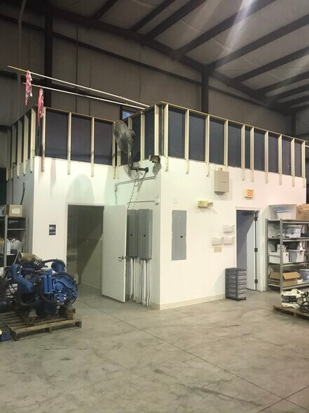 More Photos Of 7465 Commercial Cir, Fort Pierce Warehouse For Sale