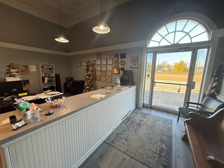 More Photos Of 214 N Railroad St, Mexia Office For Sale