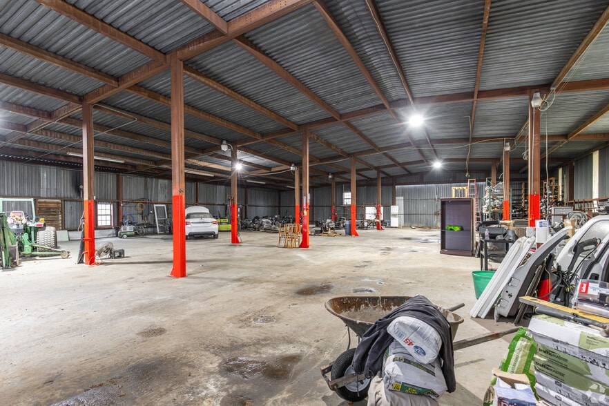 More Photos Of 2244 Highway 69 S, Greenville Warehouse For Lease