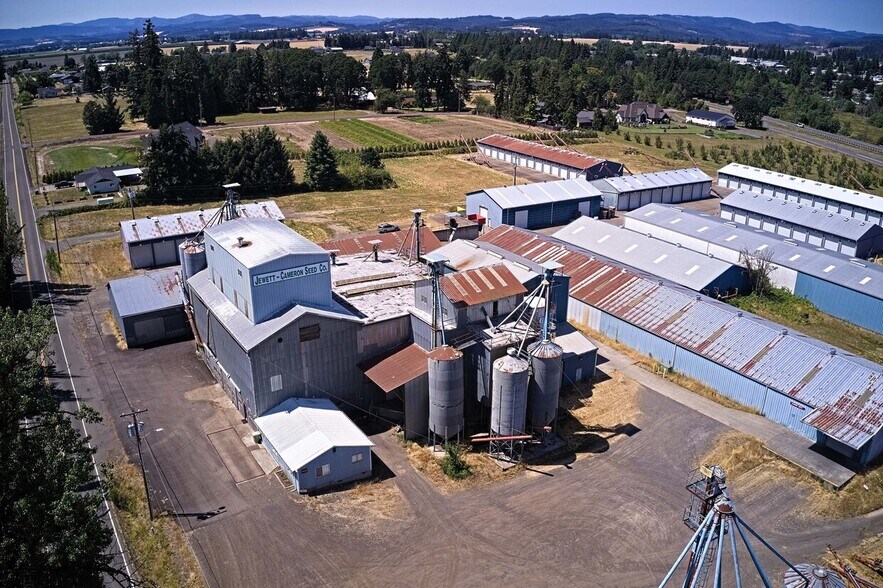 More Photos Of 31345 NW Beach Rd, Hillsboro Warehouse For Lease