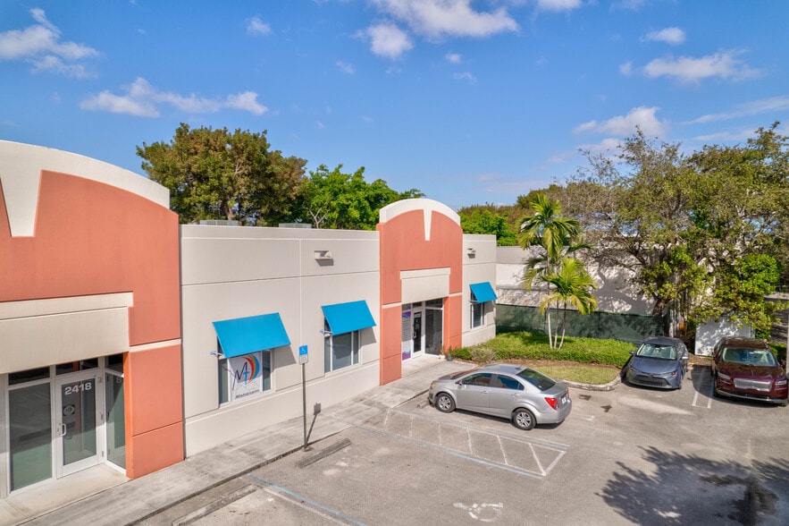 More Photos Of 2400-2420 NW 87th Pl, Doral Office For Lease