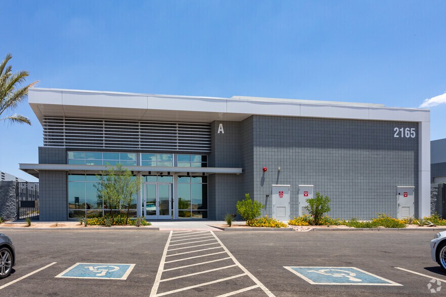 More Photos Of 2165 S Douglas Dr, Chandler Self Storage For Sale