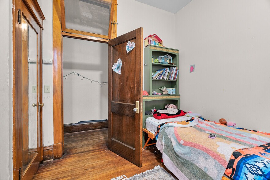 More Photos Of 583 Holly Ave, Saint Paul Apartments For Sale