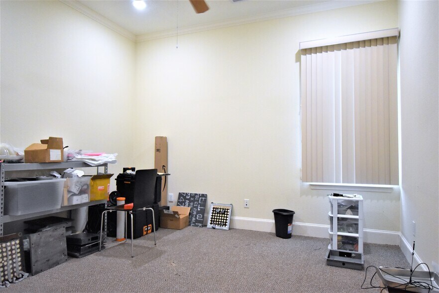 More Photos Of 13644 Breton Ridge St, Houston Medical For Sale