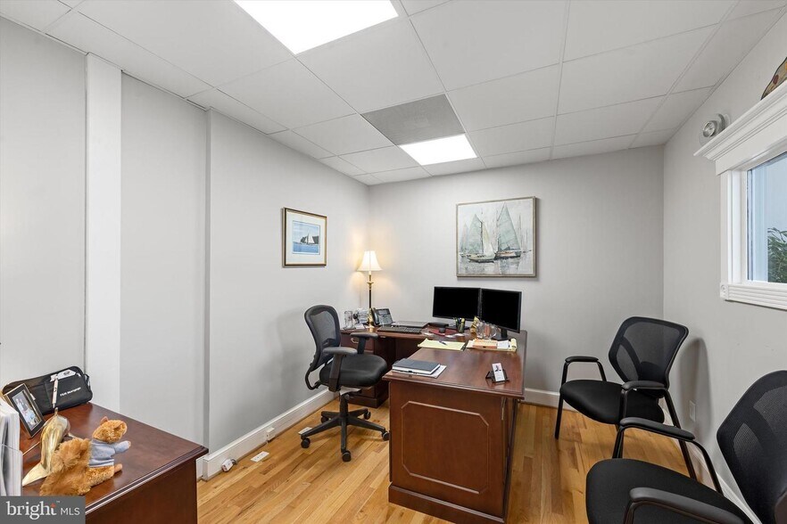 More Photos Of 37-45 E Boscawen St, Winchester Office For Sale