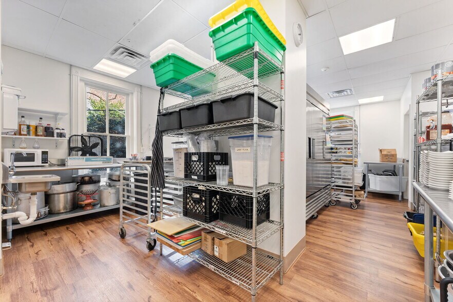 More Photos Of 12 Culpeper St, Warrenton Restaurant For Sale