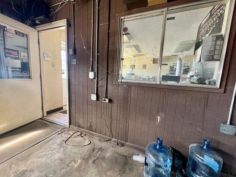 More Photos Of Alvin Muffler, Alvin Auto Repair For Sale