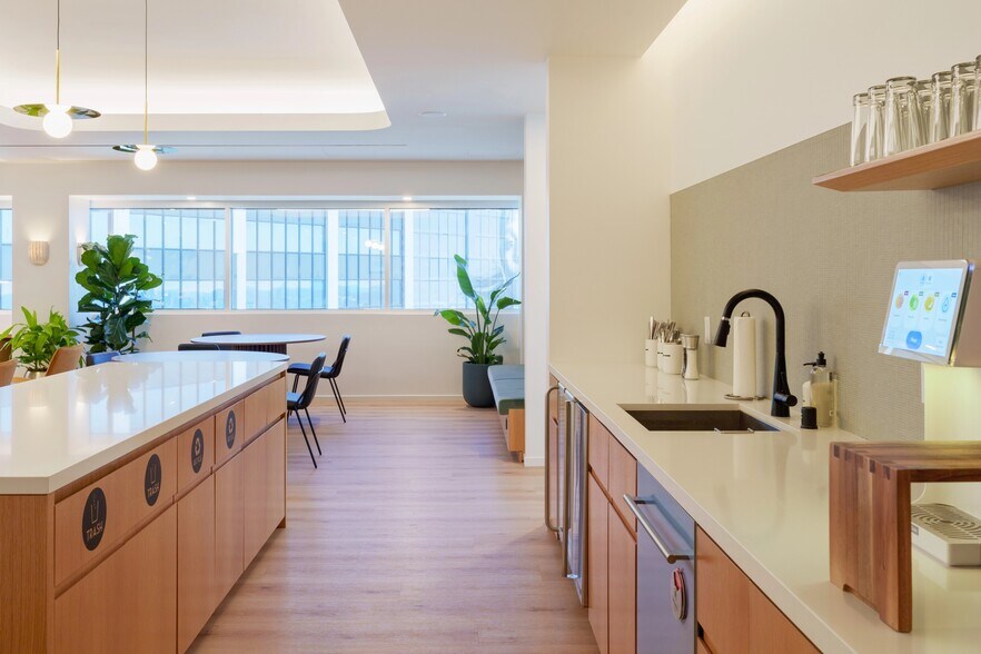 More Photos Of 9229 W Sunset Blvd, West Hollywood Coworking Space