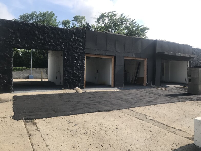 Primary Photo Of 2520 Puritan St, Detroit Carwash For Sale