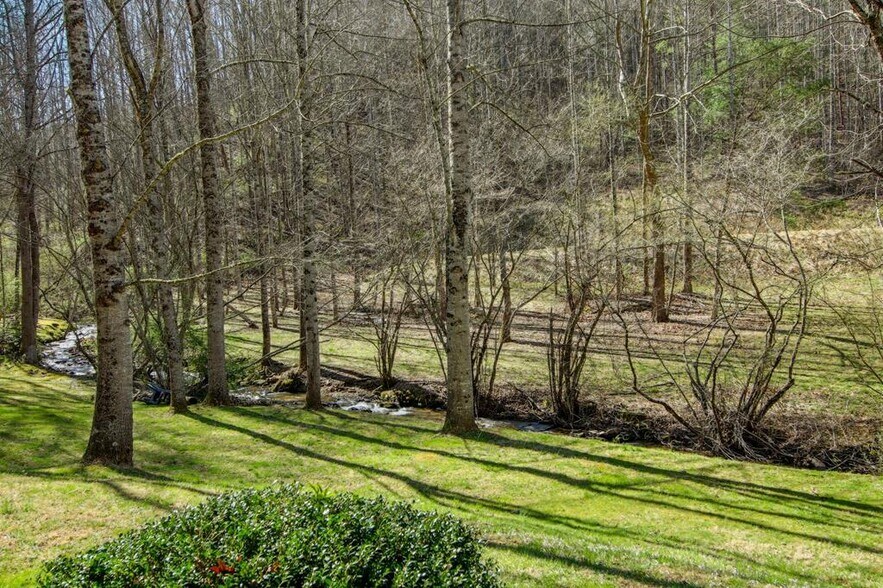 More Photos Of 33 Shepherds Creek rd, Bryson City Specialty For Sale