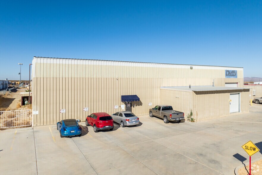 More Photos Of 17260 Muskrat Ave, Adelanto Warehouse For Lease