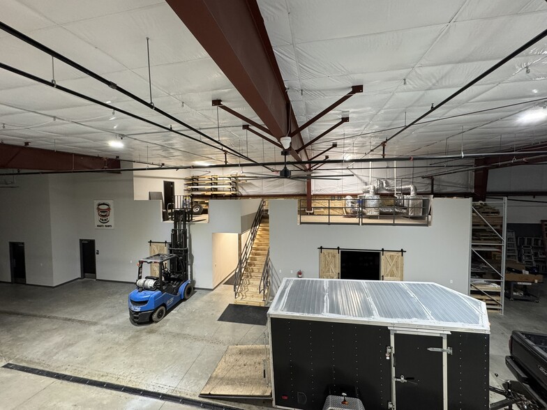 More Photos Of 645 Sandpiper Trl, Cottage Grove Warehouse For Sale