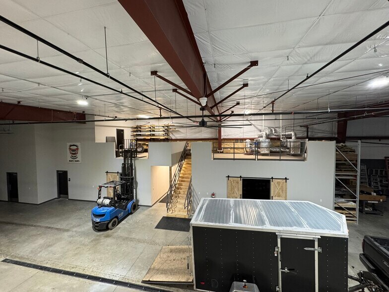 More Photos Of 645 Sandpiper Trl, Cottage Grove Warehouse For Sale