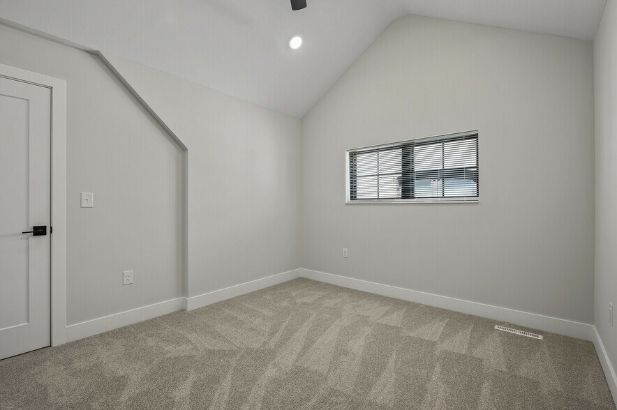 More Photos Of 2413 1st Ave S, Minneapolis Apartments For Sale