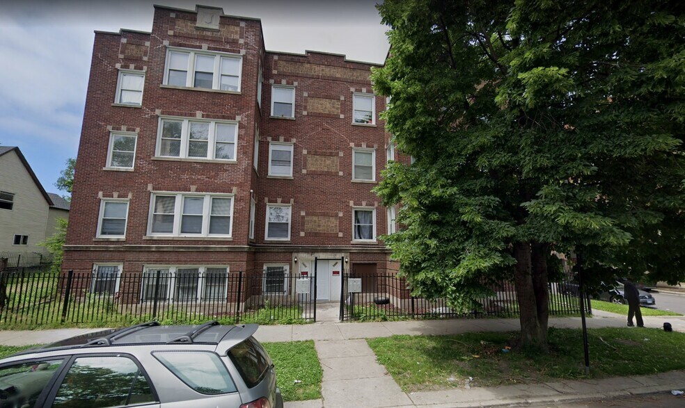 More Photos Of 7400 S Phillips Ave, Chicago Apartments For Sale