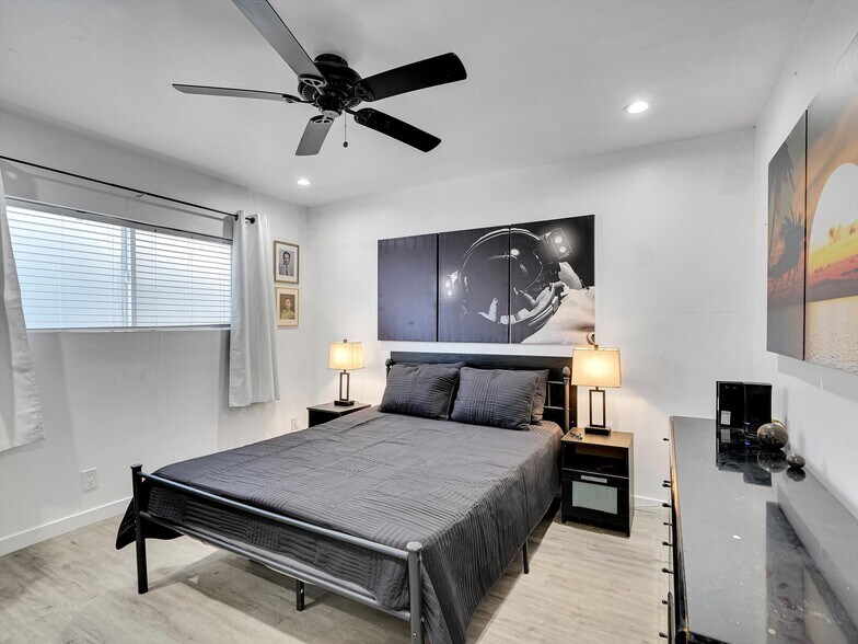 More Photos Of 1145 N Hoover St, Los Angeles Multifamily For Sale