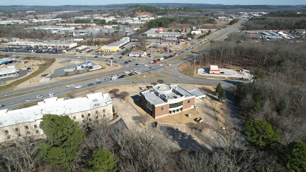 More Photos Of 12005 Crystal Hill Rd, Maumelle Bank For Lease