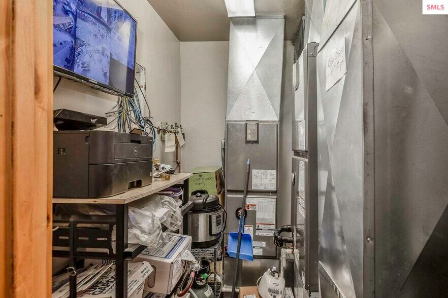 More Photos Of 213 E 4th Ave, Clark Fork Restaurant For Sale