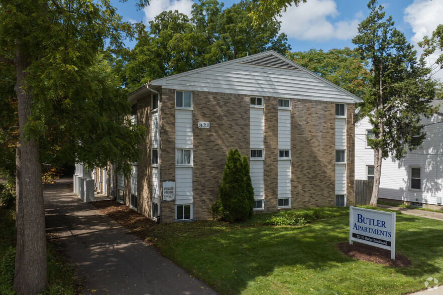 Primary Photo Of 321 N Butler Blvd, Lansing Apartments For Sale