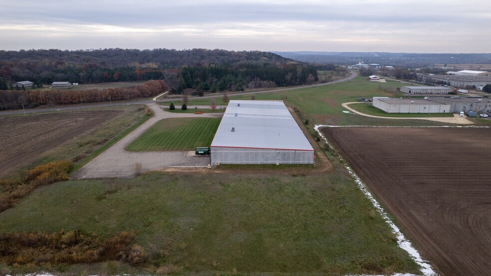 More Photos Of 3310 MN-20, Cannon Falls Distribution For Lease