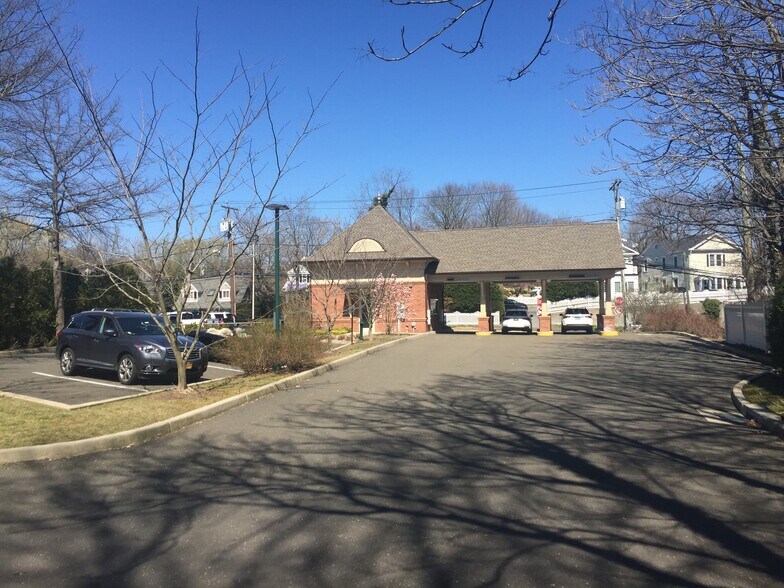 More Photos Of 85 East Putnam Ave, Cos Cob Bank For Sale