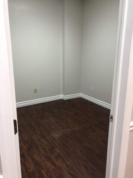 More Photos Of 407-409 39th St, Union City Medical For Lease