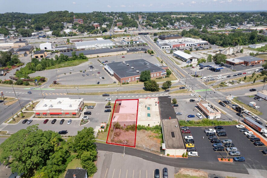 More Photos Of 1628 Erie Blvd E, Syracuse Flex For Sale