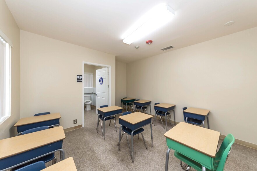 More Photos Of 1555 W Commonwealth Ave, Fullerton Office For Lease