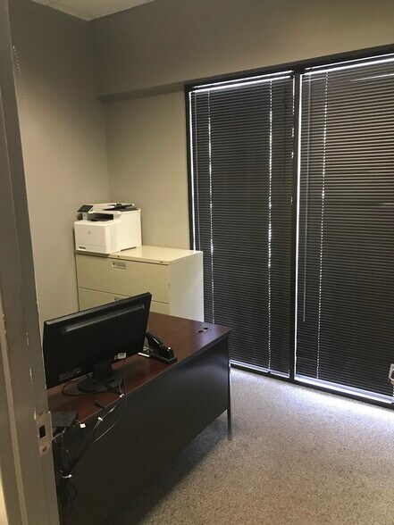 More Photos Of 118-122 Space Park Dr, Nashville Unknown For Lease