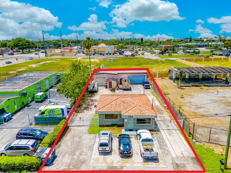 Primary Photo Of 4609 SW 44th Ave, Dania Beach Warehouse For Lease