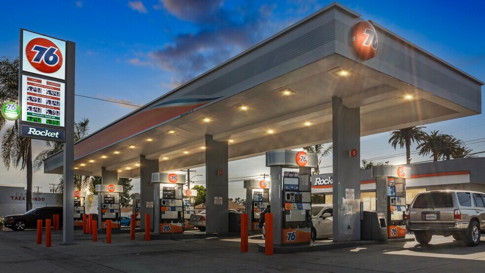 Primary Photo Of 11515 Atlantic Ave, Lynwood Service Station For Sale