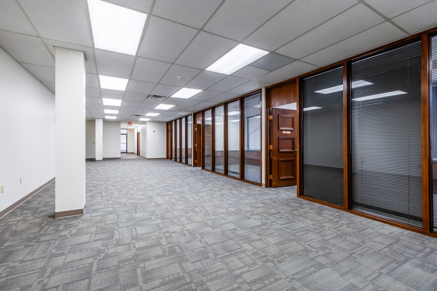 More Photos Of 9330 Amberton Pky, Dallas Office For Lease