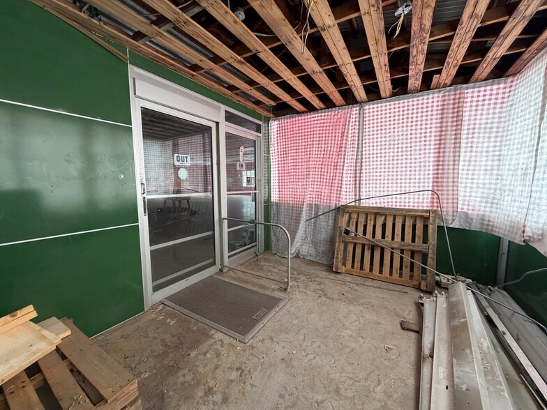 More Photos Of 8 Dunster Ave, Greenville Storefront Retail Residential For Sale