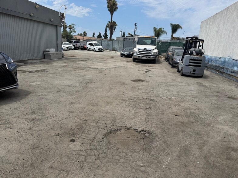 More Photos Of 1617 W Lincoln Ave, Anaheim Auto Dealership For Sale