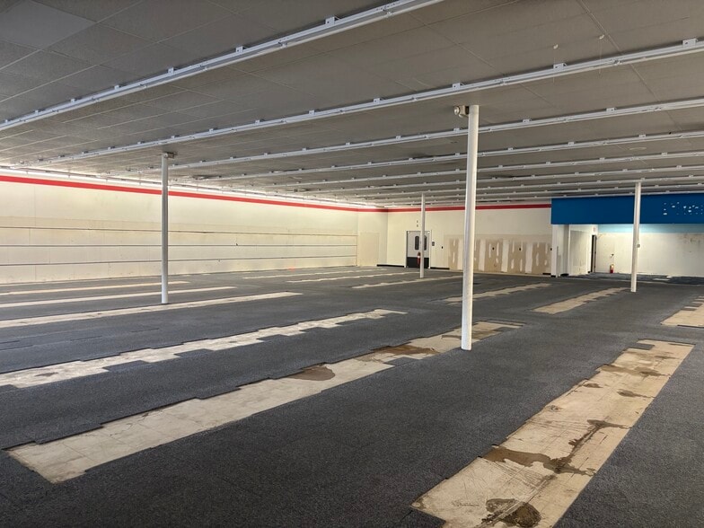 More Photos Of 315 3rd St NW, Attalla Drugstore For Sale