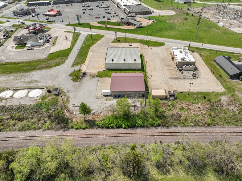 More Photos Of 1010 W Buchanan St, California Freestanding For Sale